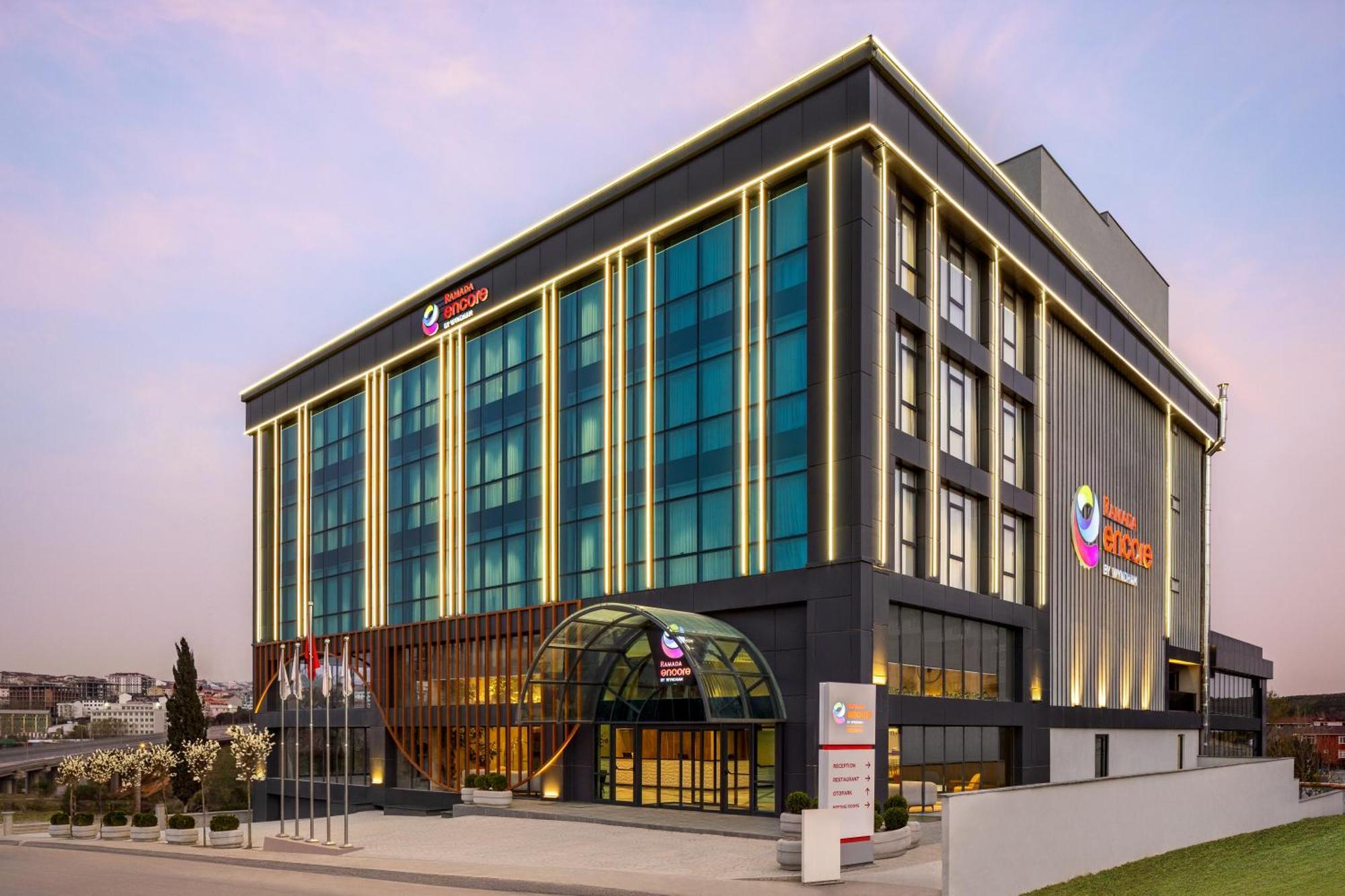 Ramada Encore By Wyndham Istanbul Arnavutkoy Exterior foto