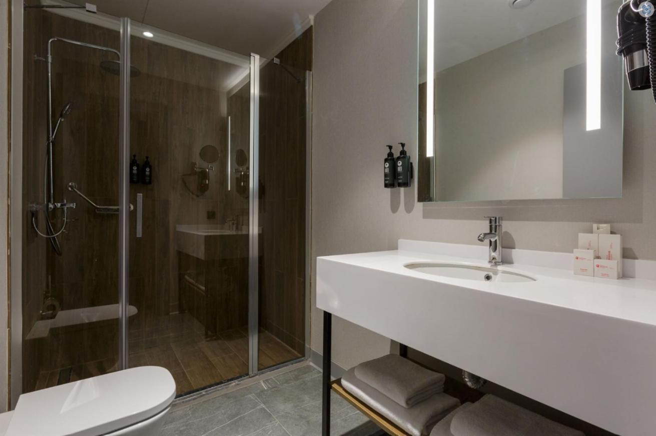Ramada Encore By Wyndham Istanbul Arnavutkoy Exterior foto