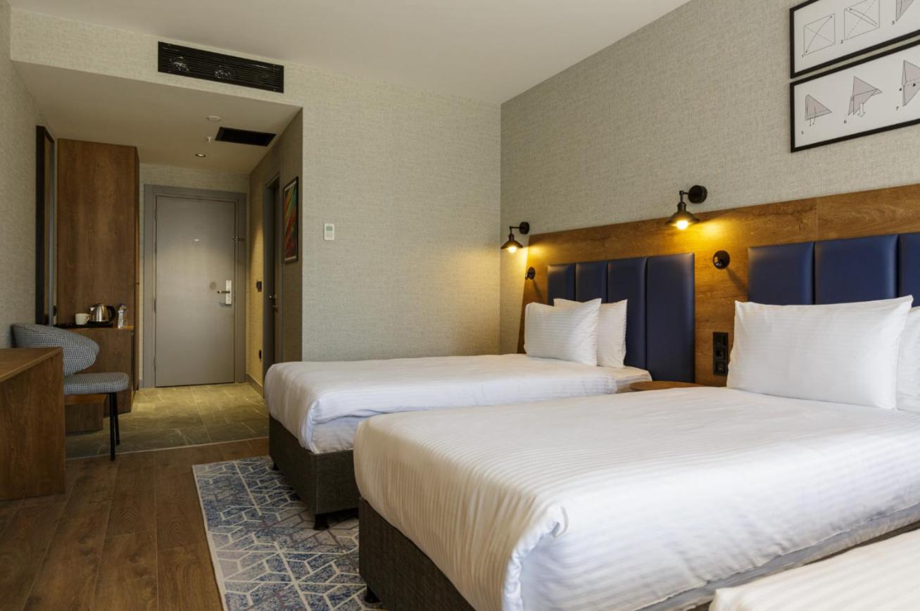 Ramada Encore By Wyndham Istanbul Arnavutkoy Exterior foto