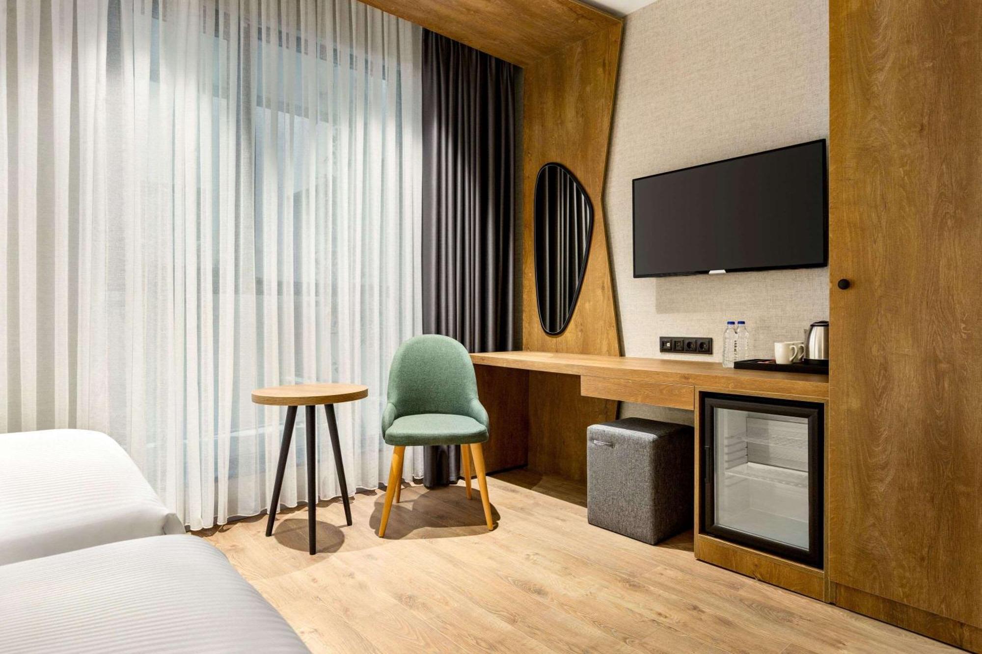 Ramada Encore By Wyndham Istanbul Arnavutkoy Exterior foto
